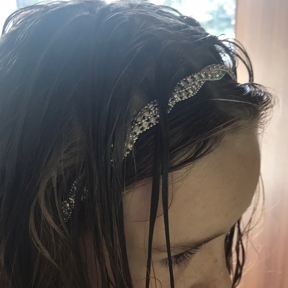 Bejewelled headband - Picture 3 of 3